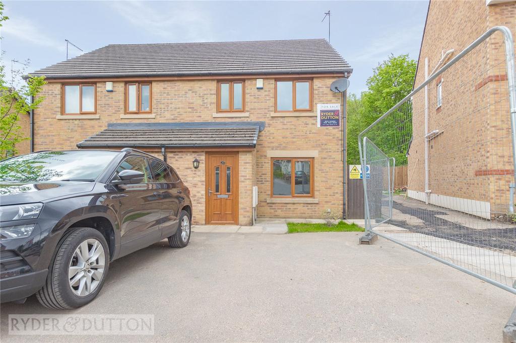 Boarshaw Clough, Middleton... 4 bed semidetached house £195,995