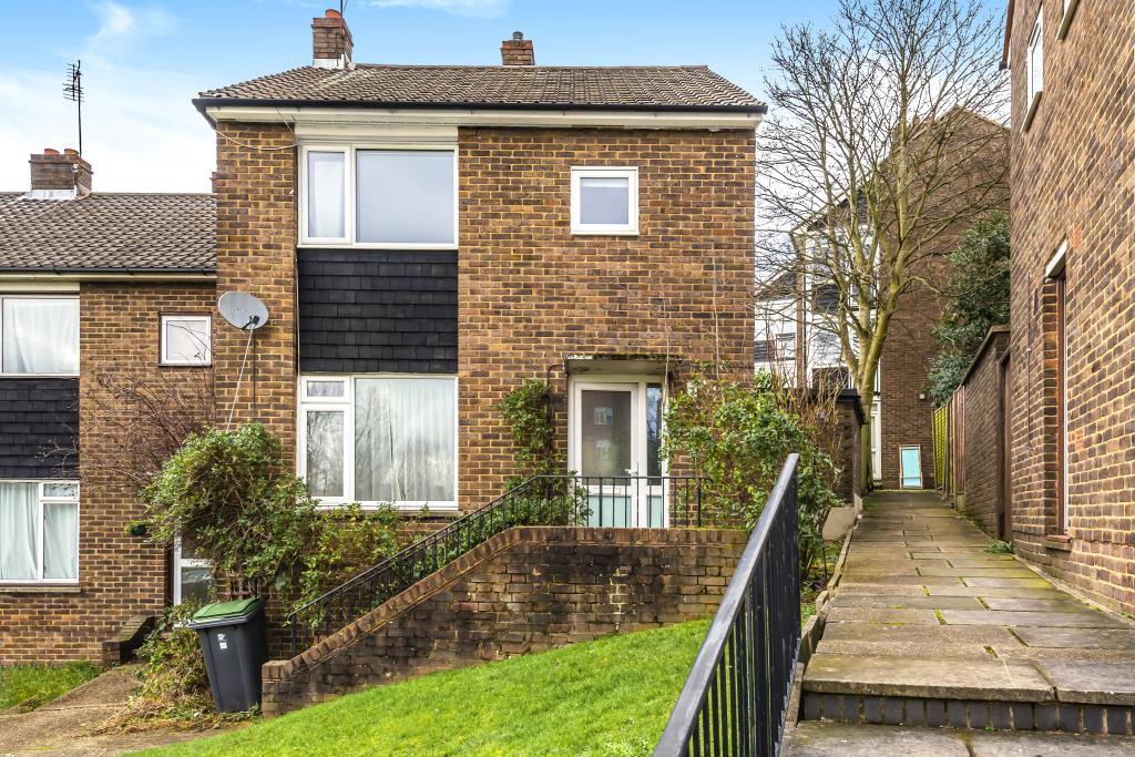Aylmer Road, East Finchley, N2 2 bed end of terrace house £2,250 pcm