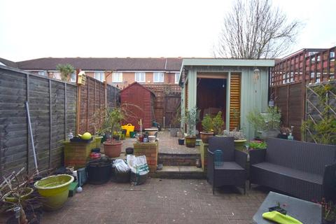 5 Chiltern Close, Worcester Park, KT4 8LW