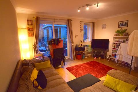 5 Chiltern Close, Worcester Park, KT4 8LW