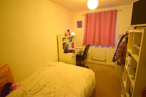 5 Chiltern Close, Worcester Park, KT4 8LW