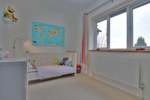 1 Ardnave Crescent, Bassett, Southampton, SO16 7FL