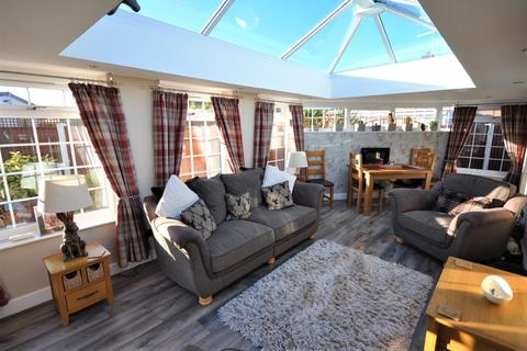 34 Redland Crescent, Thorne, Doncaster, DN8 5JP