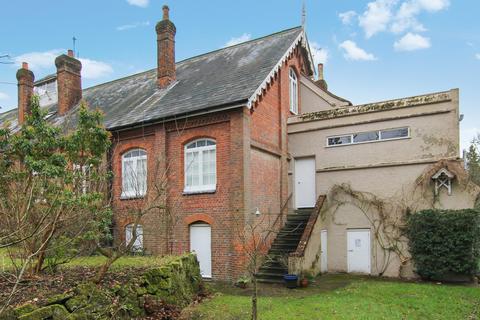 Southover Hall Mews Spring Lane, Burwash, Etchingham, TN19 7JB