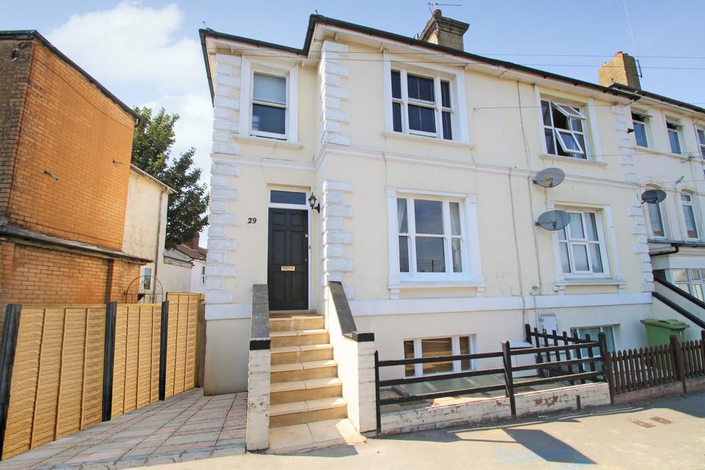 Quarry Road, Tunbridge Wells 3 bed semidetached house £400,000