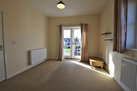 37 Chamberlain Close, Uttoxeter, ST14 8ET