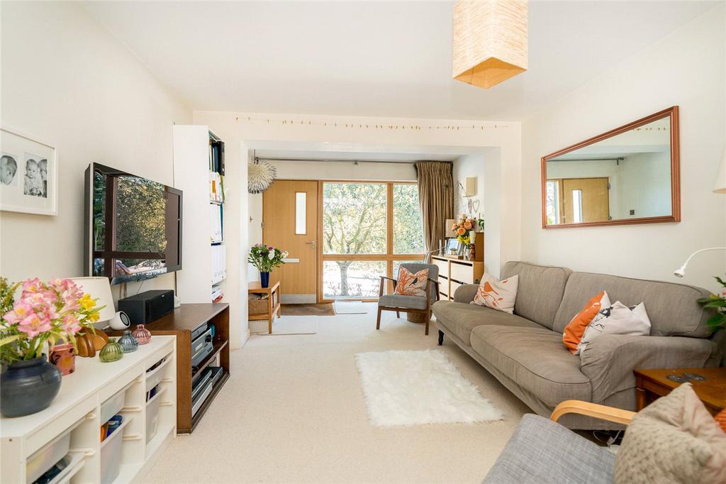 Aplins Close, Harpenden 3 bed terraced house £675,000