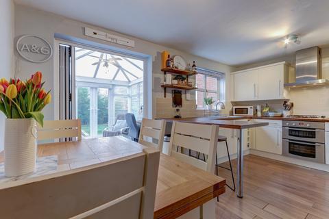 81 Appletree Lane, Redditch, B97 6TS