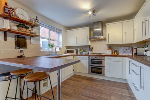 81 Appletree Lane, Redditch, B97 6TS