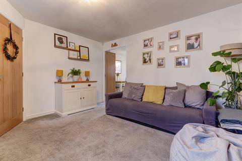 81 Appletree Lane, Redditch, B97 6TS