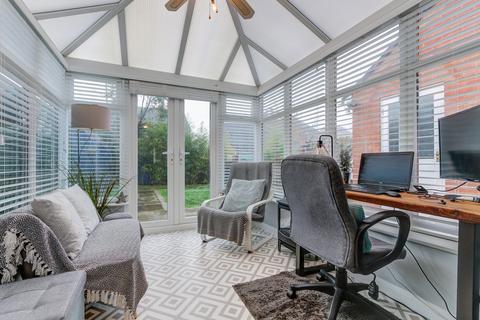 81 Appletree Lane, Redditch, B97 6TS