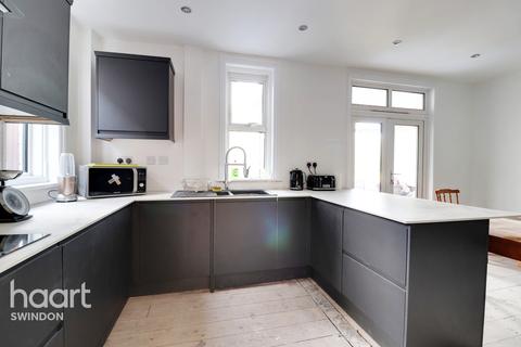18 Bowood Road, Swindon, SN1 4LP