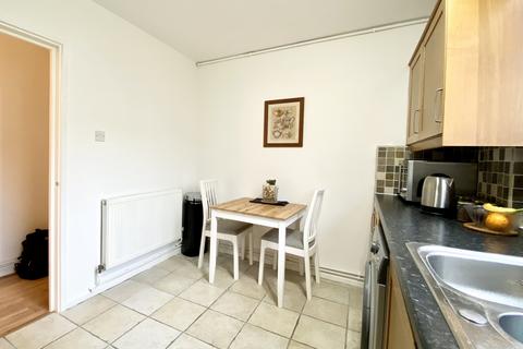 1 bedroom in a flat share to rent - 1 Elmfield Road, SW17