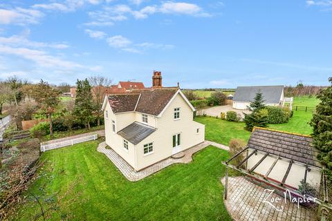 Fairfields, 34 Green Lane, Burnham-on-crouch, CM0 8PT