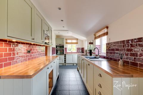 Fairfields, 34 Green Lane, Burnham-on-crouch, CM0 8PT