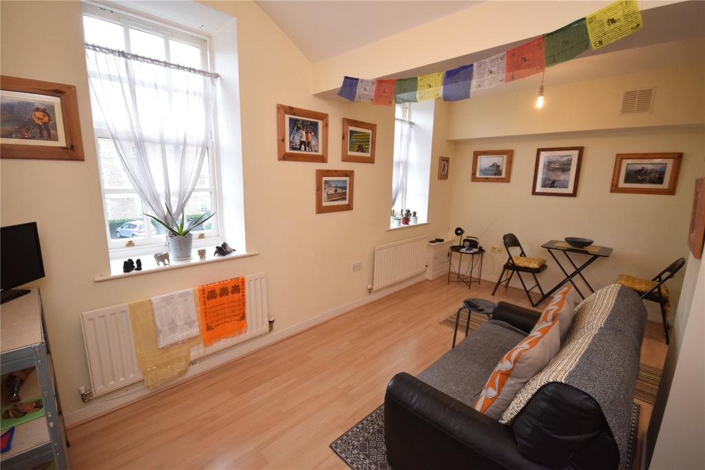 Parklands Manor, Tuke Grove, Wakefield 1 bed apartment £85,000