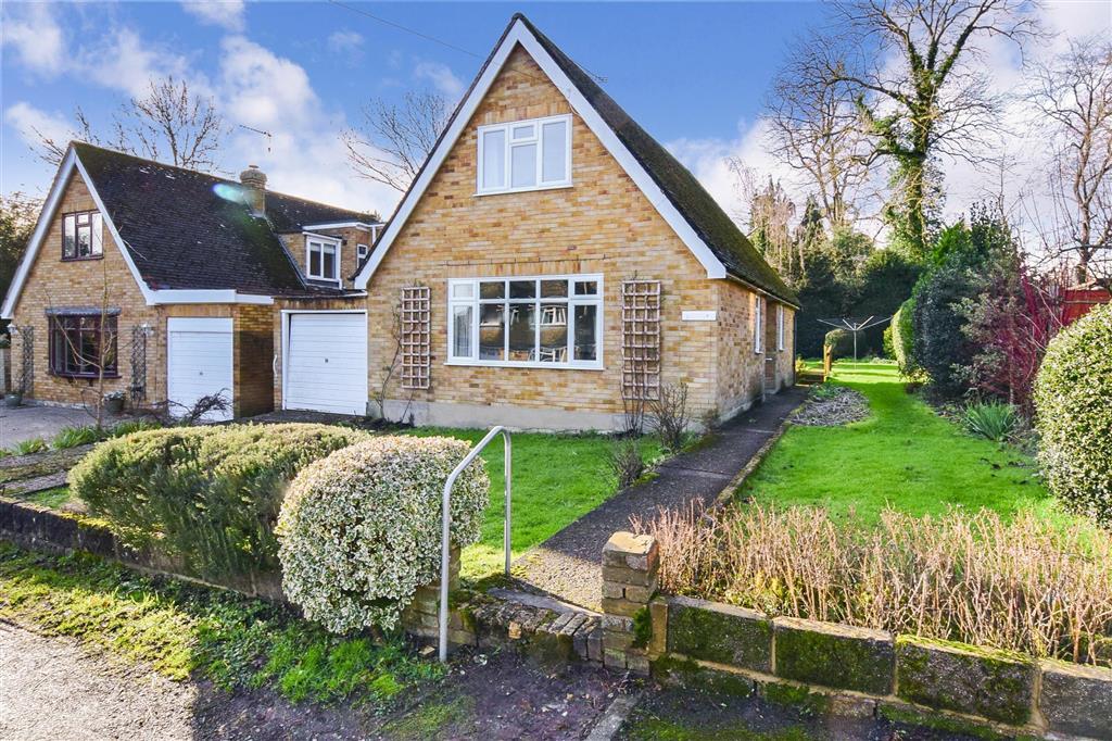 Blacklands Drive, East Malling, West... 2 bed bungalow £435,000
