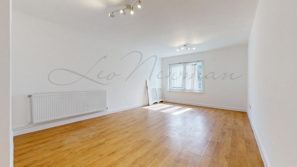 Prince of Wales Close, Hendon, NW4 2 bed £1,650 pcm (£381 pw)
