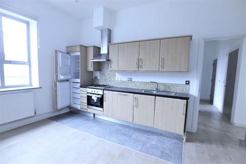 3 bedroom flat to rent, 23a Benwell Road, London N7