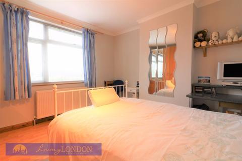 126 Walpole Road, London, N17 6BW