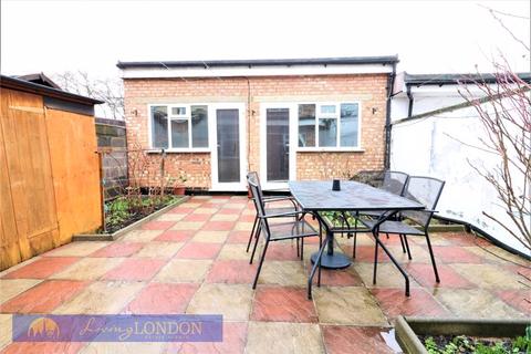 126 Walpole Road, London, N17 6BW