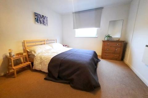 103 Wooldridge Close, Feltham, TW14 8BH