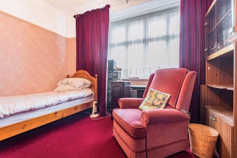 42 Braemar Road, Worcester Park, KT4 8SW