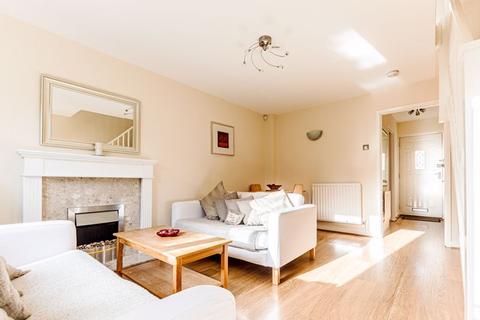8 Chelmsford Close, Sutton, SM2 5BG