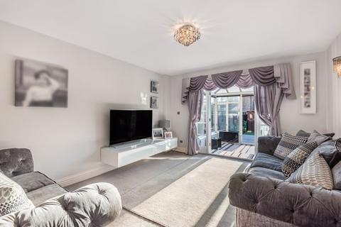2 Midship Close, London, SE16 6BT