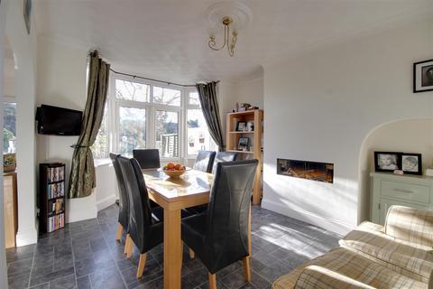 247 Cottingham Road, Hull, HU5 4AU