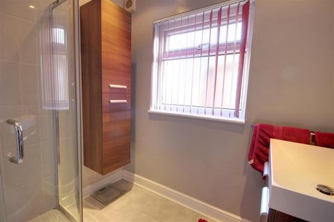 247 Cottingham Road, Hull, HU5 4AU
