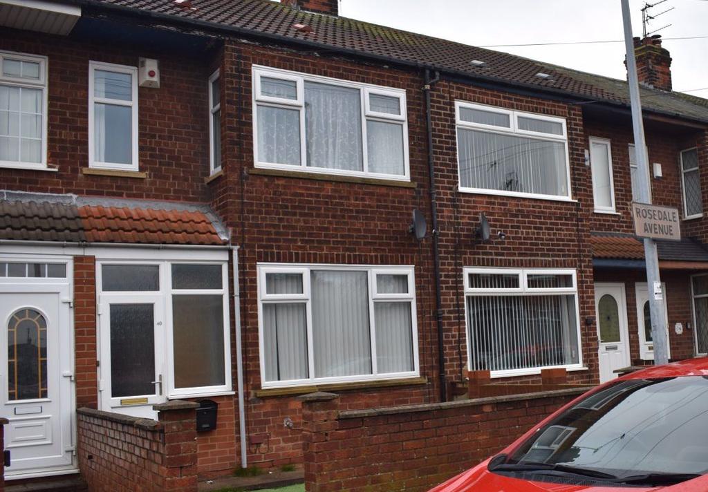 ROSEDALE AVENUE. HULL. HU9 2PN 3 bed house £530 pcm (£122 pw)