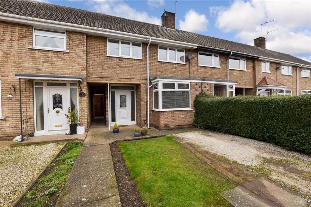 Bellfield Drive, Willerby, East Riding Of Yorkshire 2 bed terraced