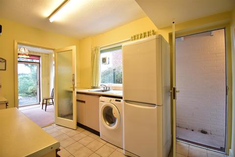 33 Cornwall Drive, Bayston Hill, Shrewsbury, SY3 0EP