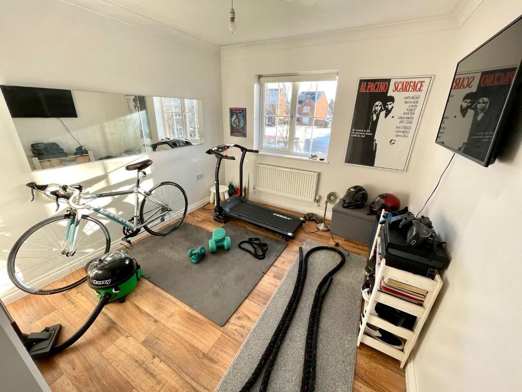Bedroom 4.jpg