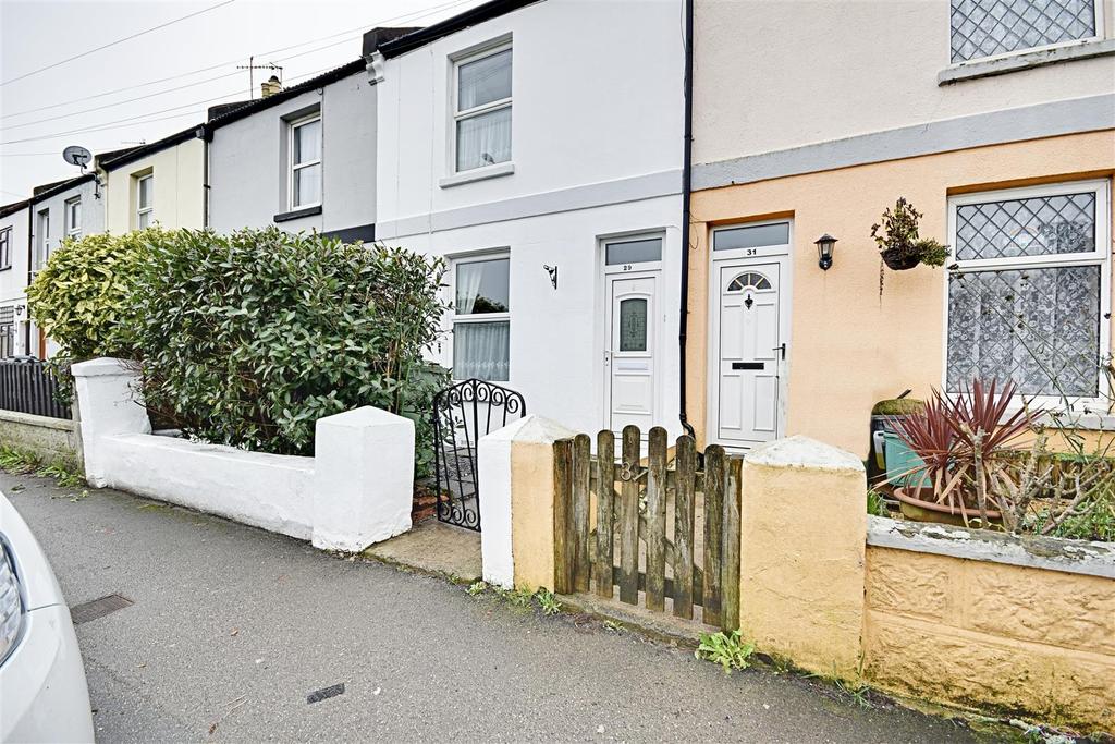 Little Common Road, BexhillOnSea 2 bed terraced house £235,000