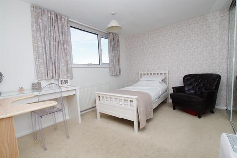 33 Barrington Close, Swindon, SN3 6HF