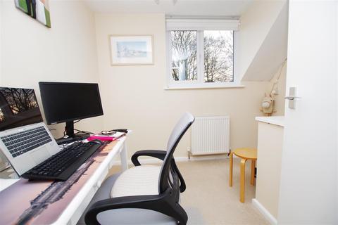 33 Barrington Close, Swindon, SN3 6HF