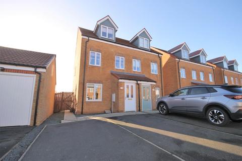 14 Hawker Close, Hartlepool, TS25 2DZ