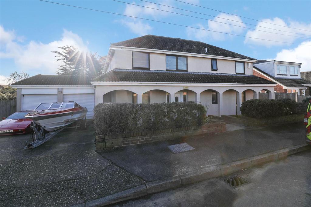 Nelson Avenue, Minster On Sea, Sheerness 6 bed detached house £650,000