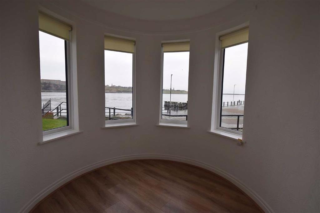 Harbour View, South Shields 2 bed flat £650 pcm (£150 pw)