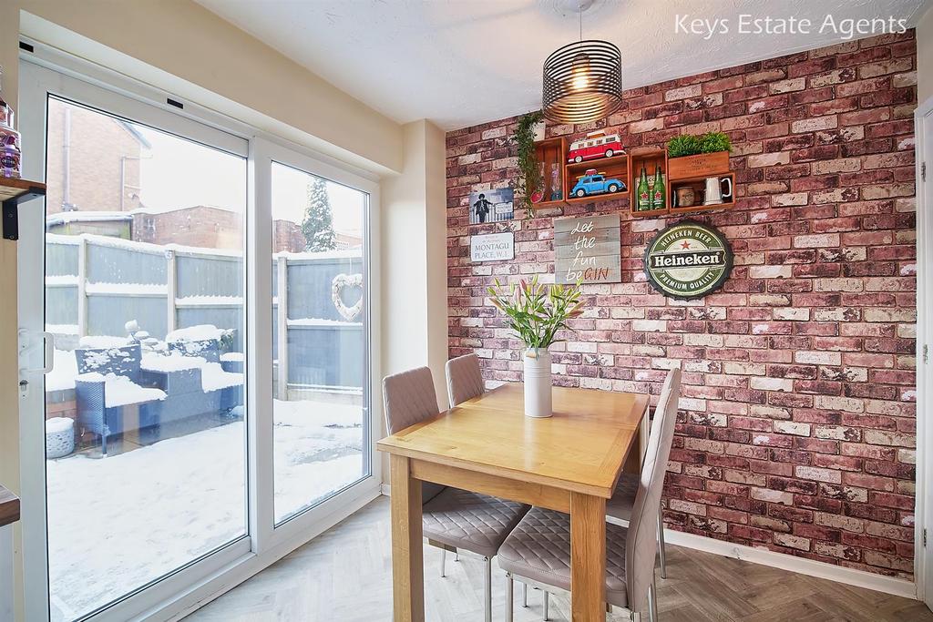 Kitchen Ang4.jpg
