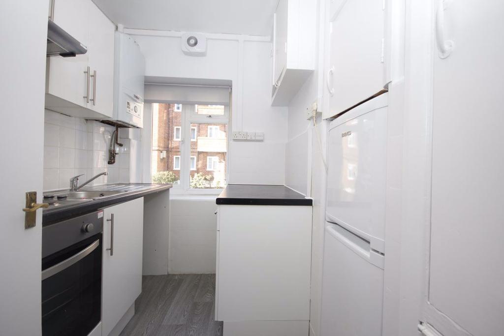 Empire Court, Wembley, HA9 2 bed flat £1,200 pcm (£277 pw)