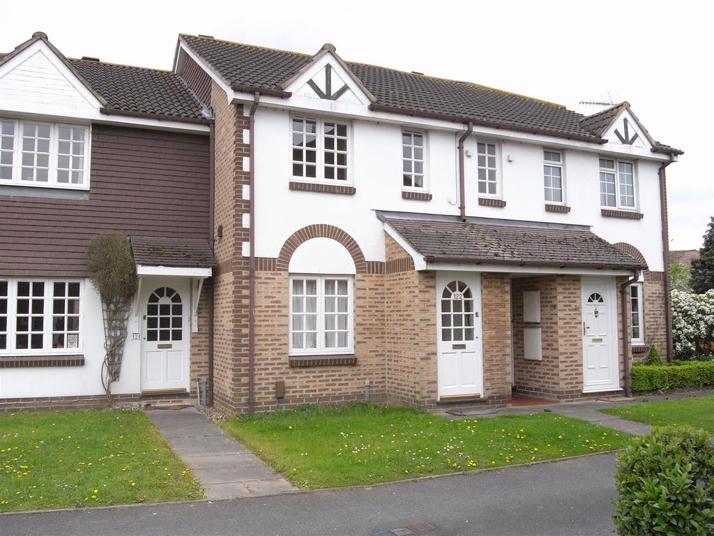 Shaw Drive, WaltonOnThames 1 bed flat £875 pcm (£202 pw)