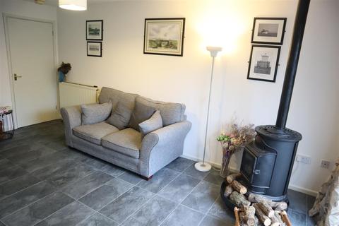 14 Clos Y Dderwen, Pembrey, Burry Port, SA16 0LE