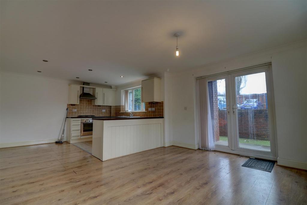 Knowsley Park Lane, Prescot 2 bed apartment £85,000