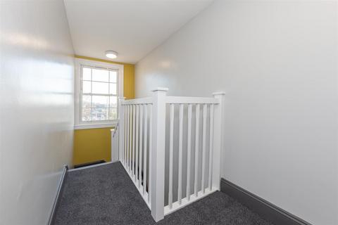 1 bedroom flat to rent, Rush Court, Bedford