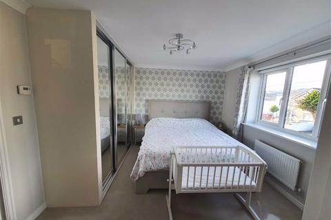 36 Gibbonsdown Rise, Barry, CF63 1DT