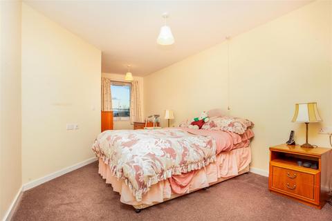 1 bedroom apartment for sale - Hilltree Court, 96 Fenwick Road, Giffnock