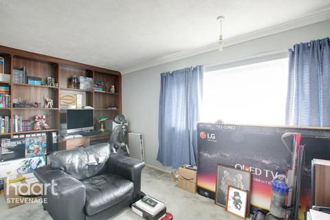 18 Bernhardt Crescent, Stevenage, SG2 0DR